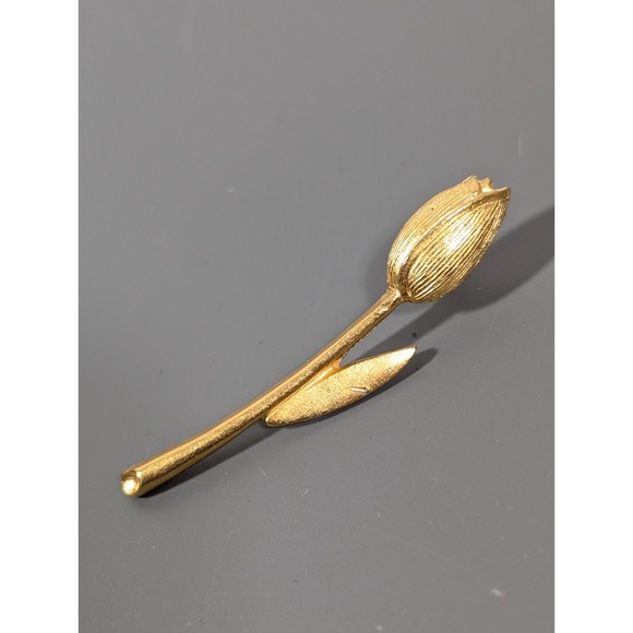 Estate Jewelry - Vintage Gold Tone Rose Bud Flower Pin Brooch